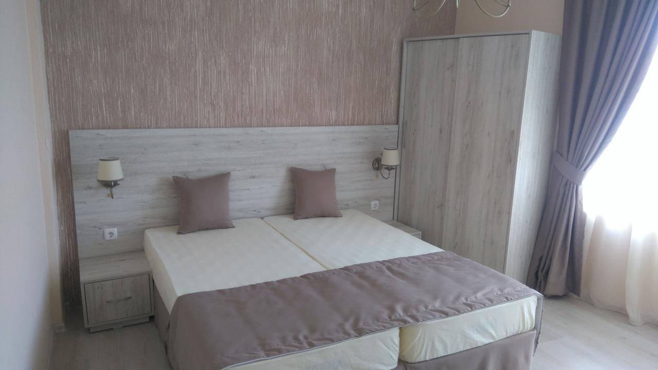 Guest House Adriya Primorsko Ngoại thất bức ảnh