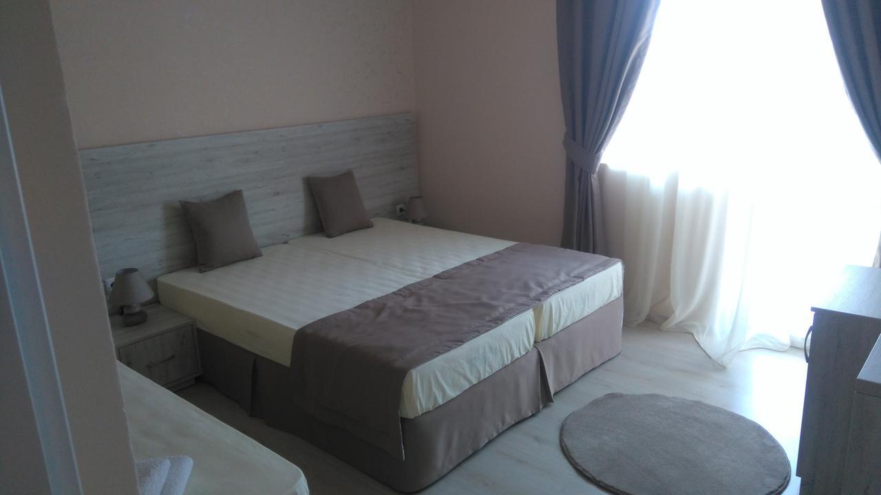 Guest House Adriya Primorsko Ngoại thất bức ảnh